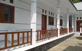 Savana Guesthouse  2*